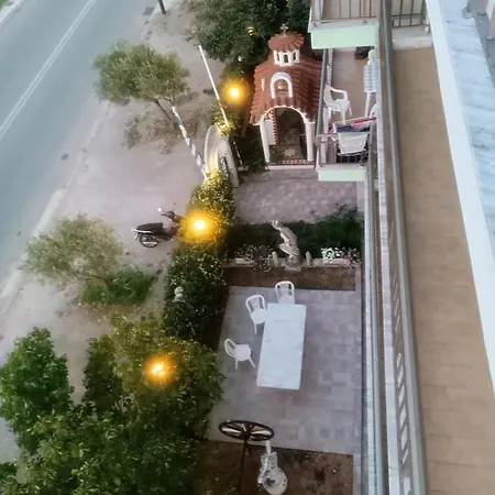 Alexias * Paralia Dionysiou