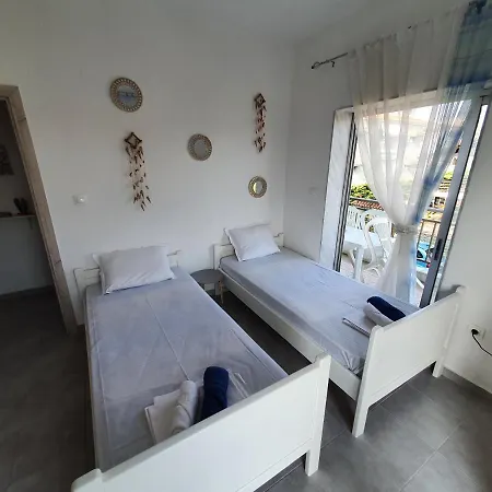 Apartment Alexias Paralia Dionysiou