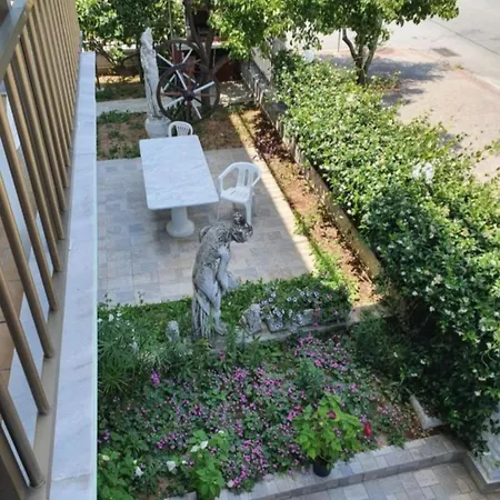 Alexias * Paralia Dionysiou