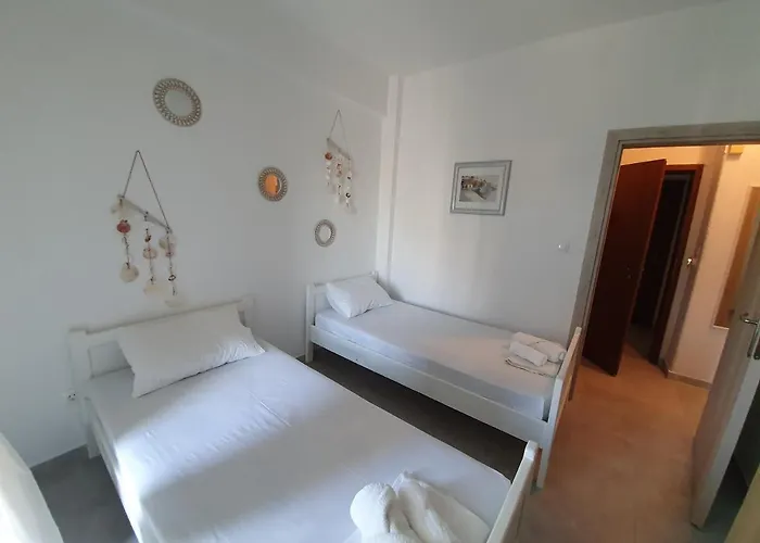 Alexias Paralia Dionisiou