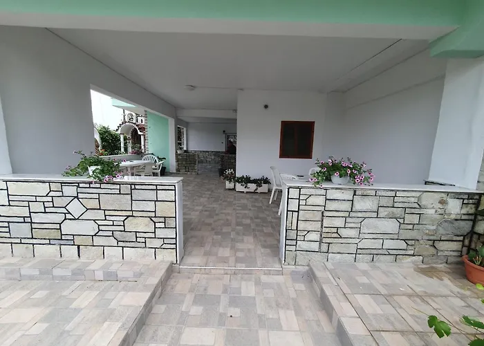 Alexias * Paralia Dionisiou