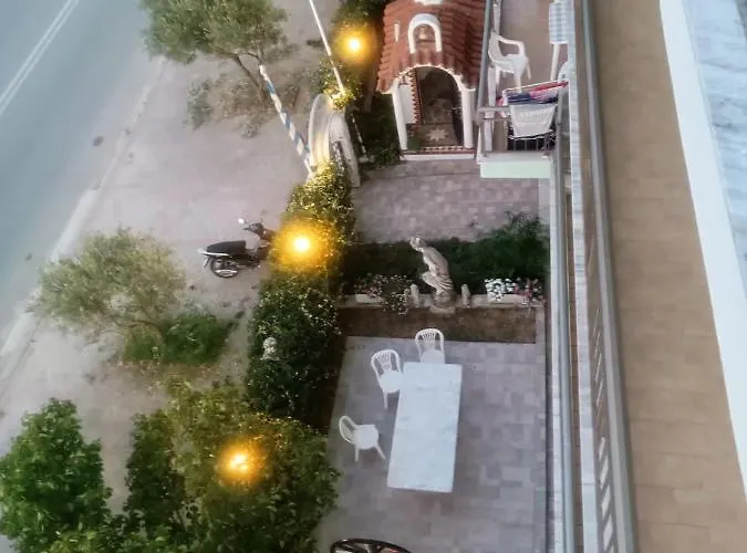 Alexias * Paralia Dionisiou